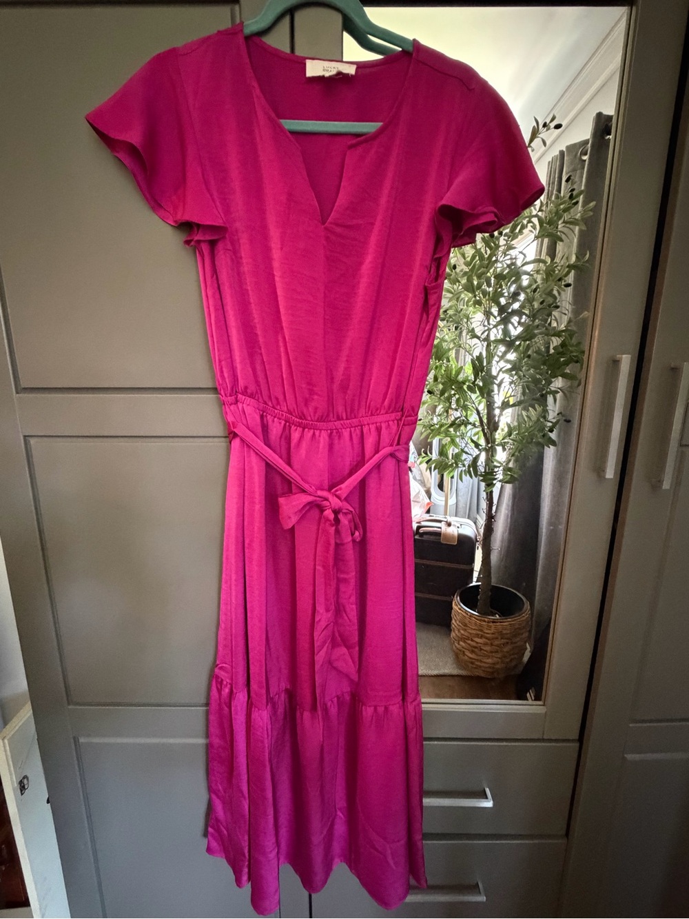 Lucky Brand Magenta V-Neck Tie-Waist Midi Dress